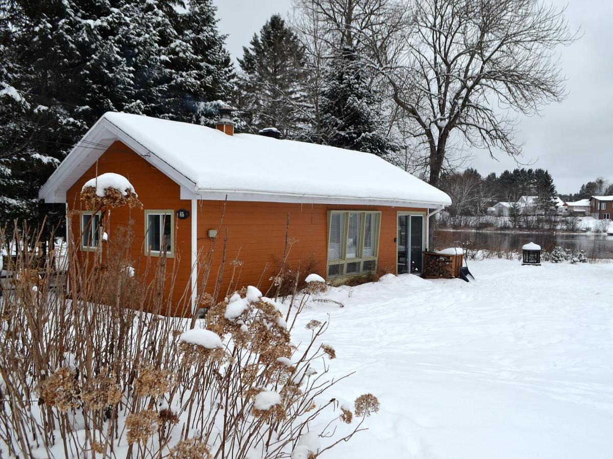 Les 4 Chalets - Le 605 Lac-Saint-Paul 외부 사진